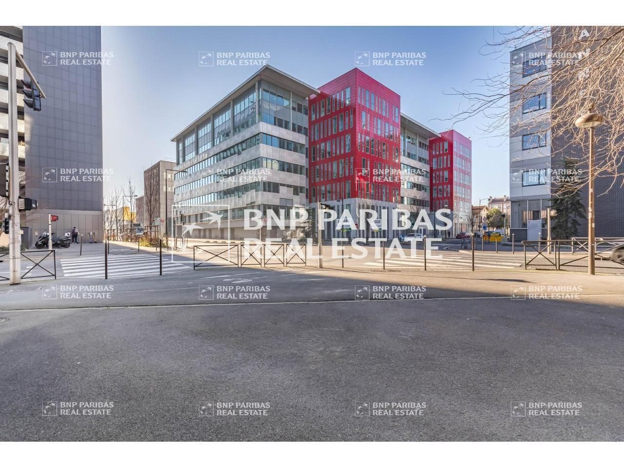 Location Bureaux 6763 m² divisibles 94200 Ivry-sur-seine