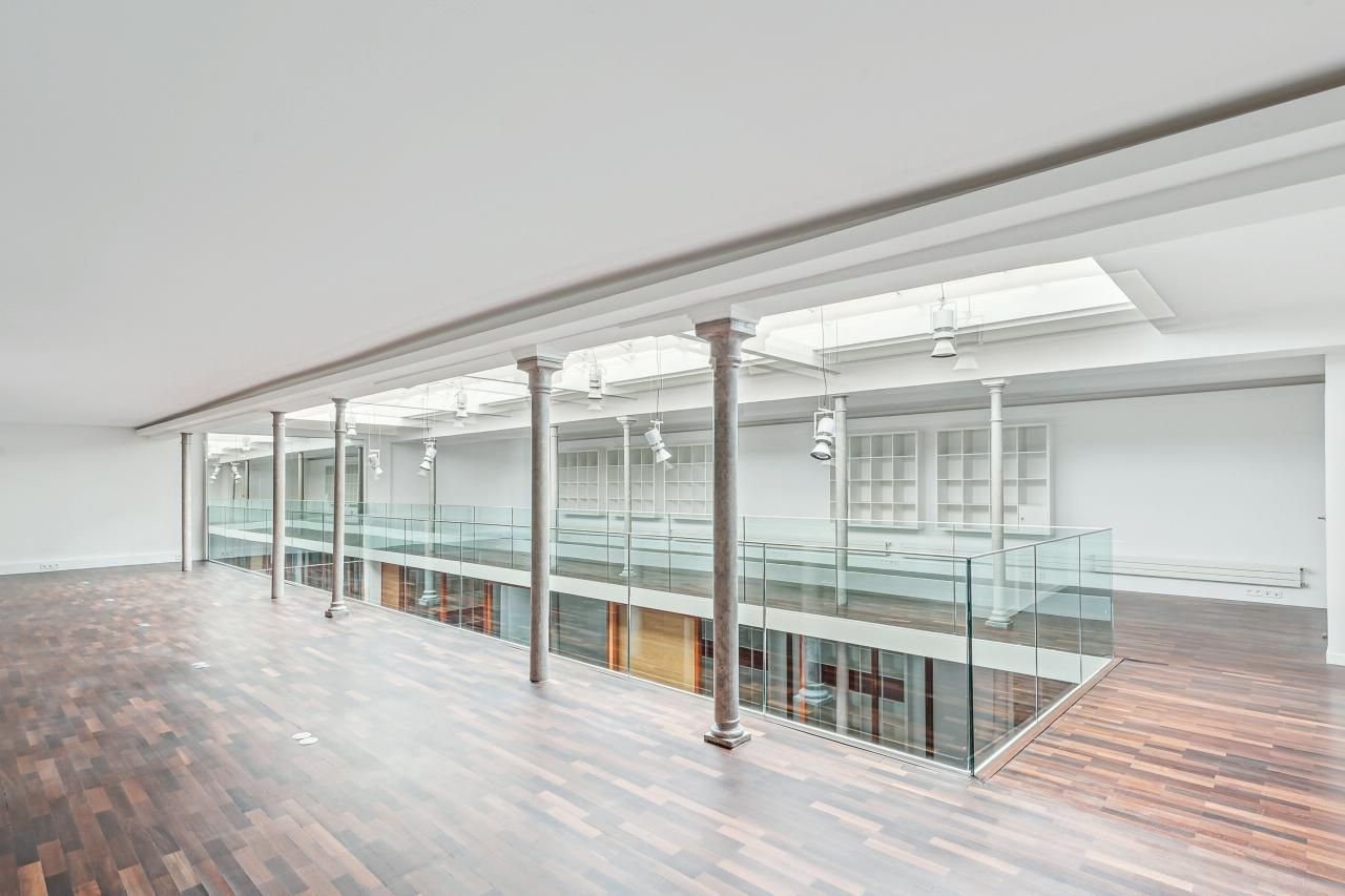 372 m² pour ce bureaux en location à Paris