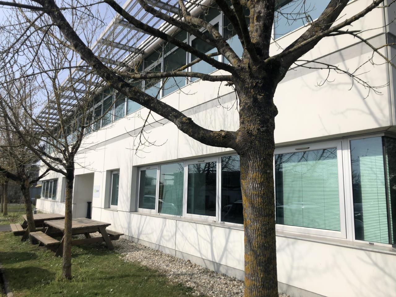 610 m² pour ce bureaux en location à Pessac