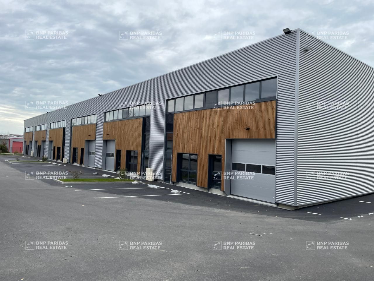 2009.2 m² pour ce activité en vente à Basse-goulaine