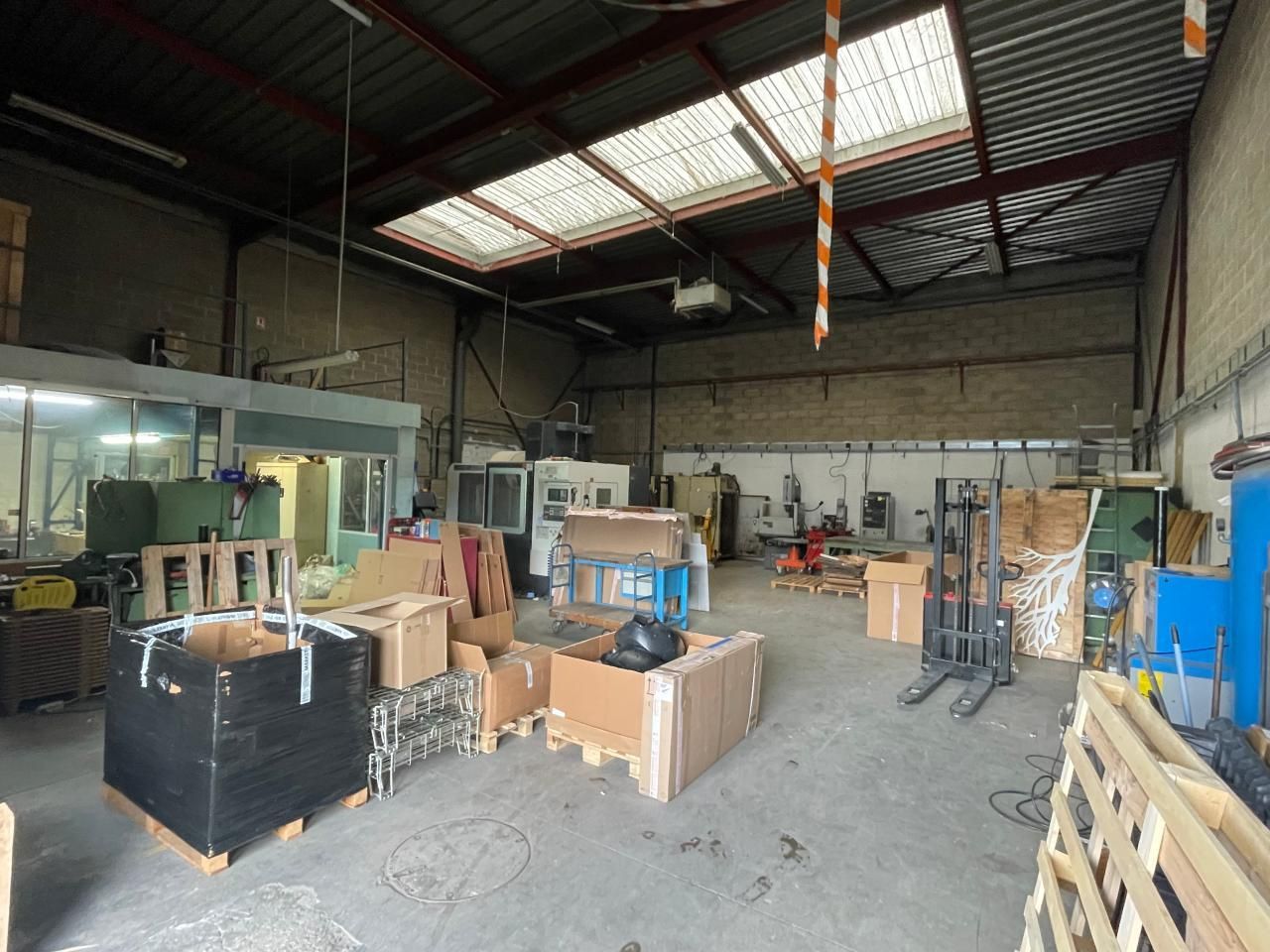 Location PME-PMI 281 m² non divisibles 78500 Sartrouville