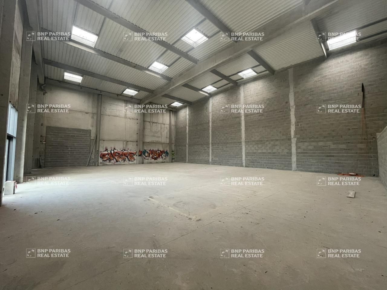Location Activité 975.19 m² non divisibles 44470 Carquefou