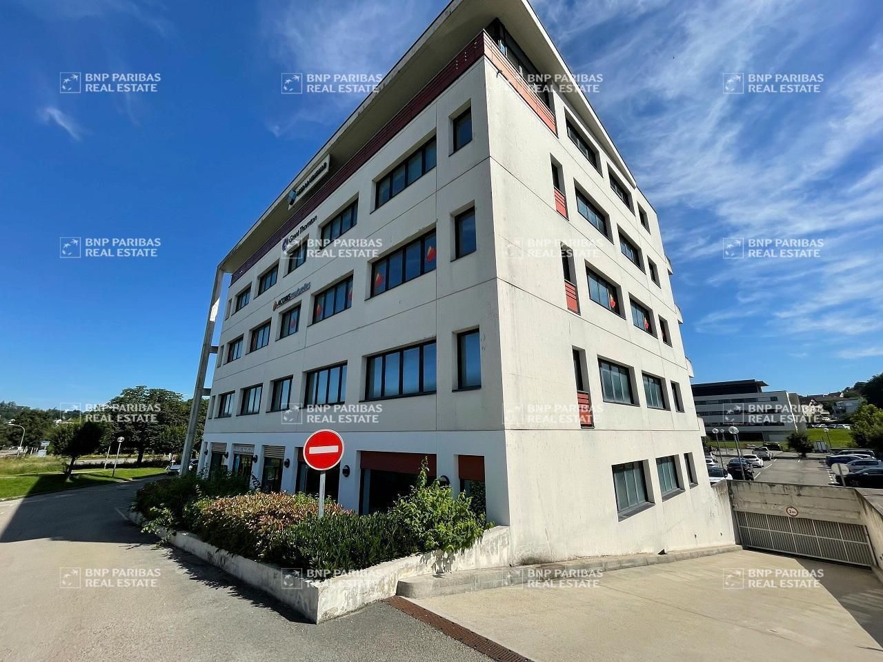 Location Bureaux 213 m² non divisibles 25000 Besançon