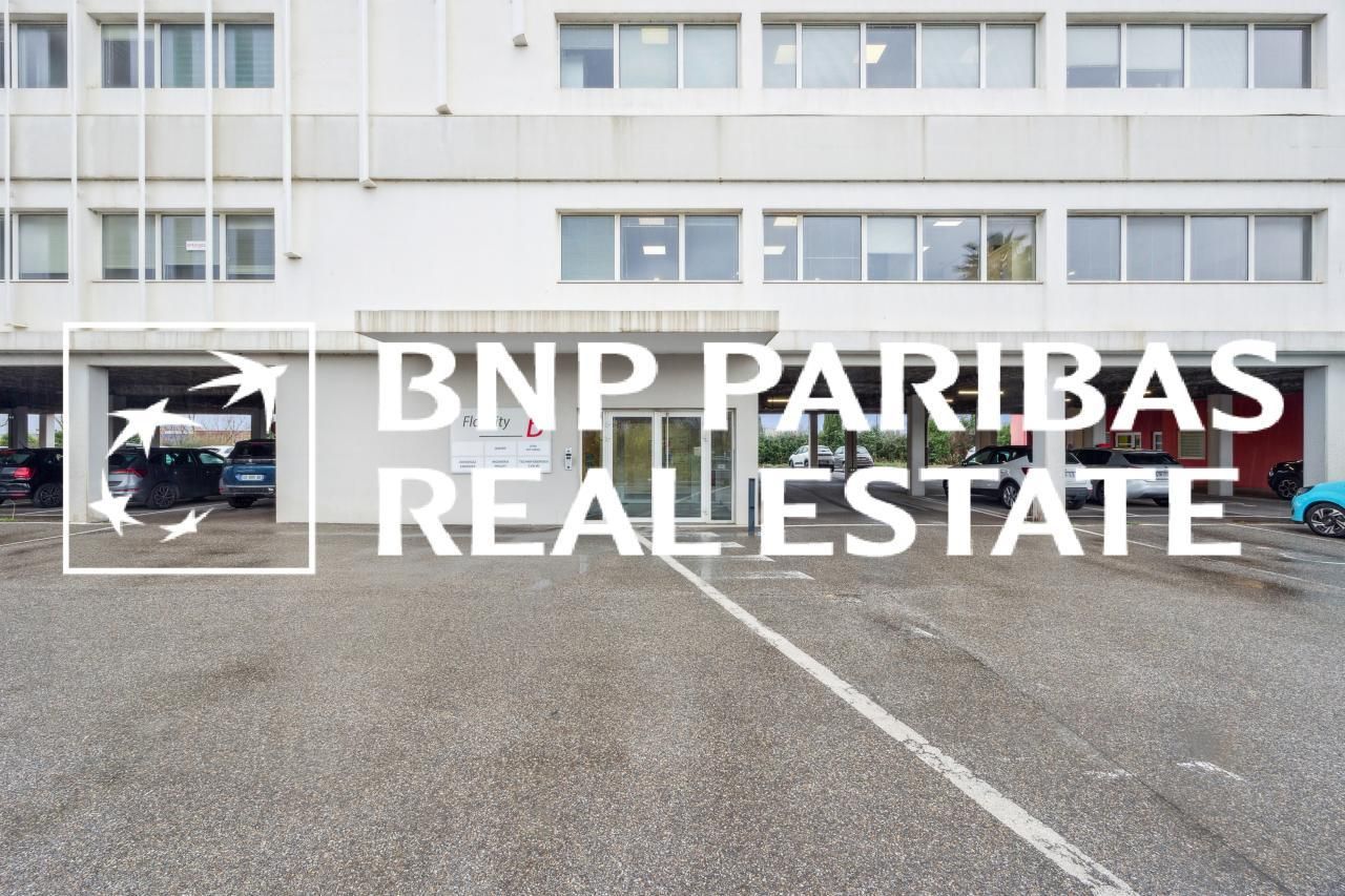 571 m² pour ce bureaux en location à Marignane