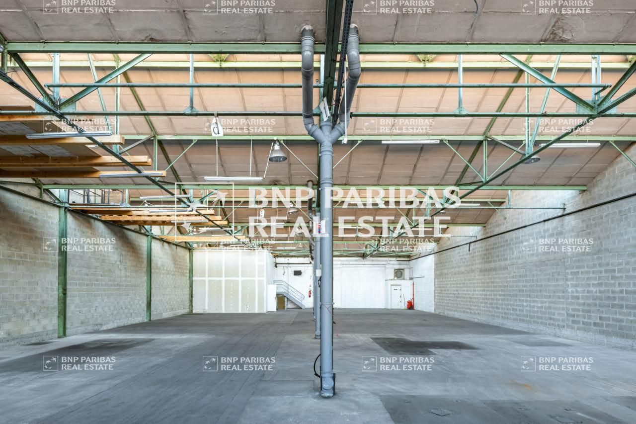 1635 m² pour ce activité en location à Pantin