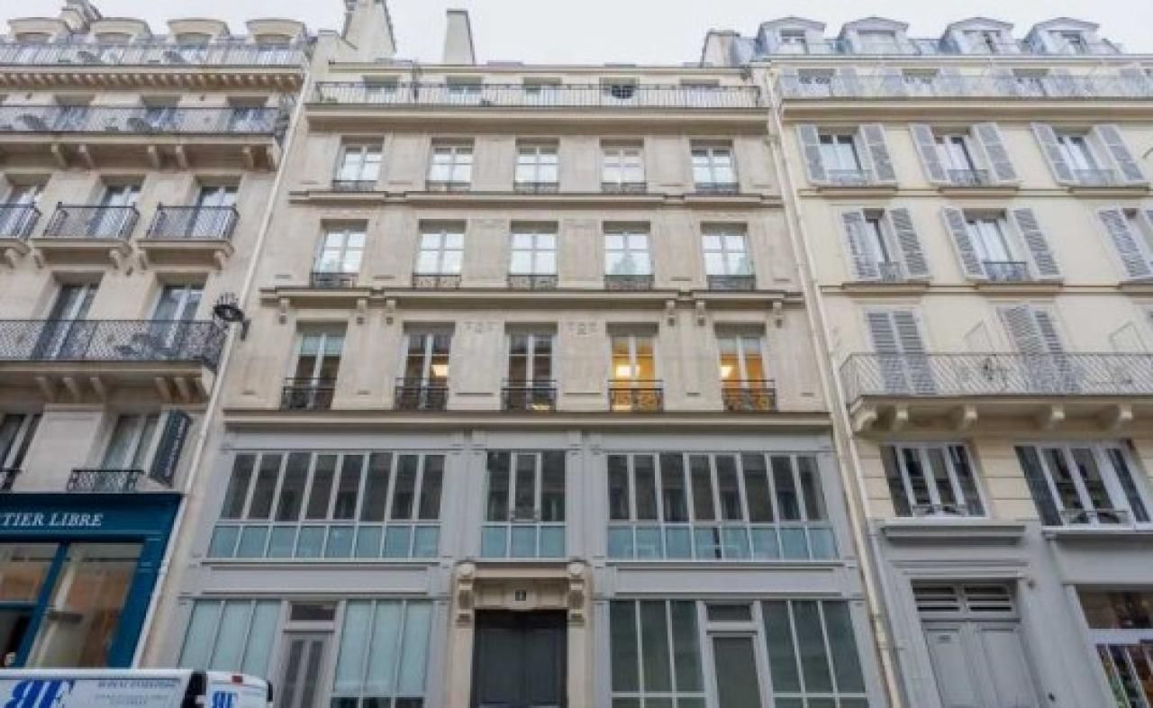 215 m² pour ce bureaux en location à Paris