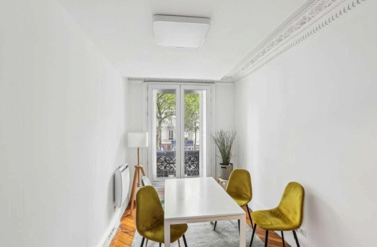 241.5 m² pour ce bureaux en location à Paris