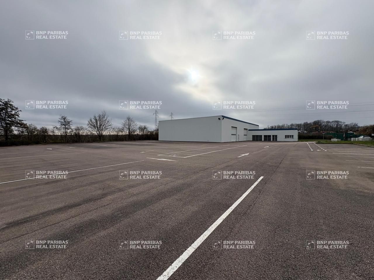 1278 m² pour ce activité en location à Saint-apollinaire