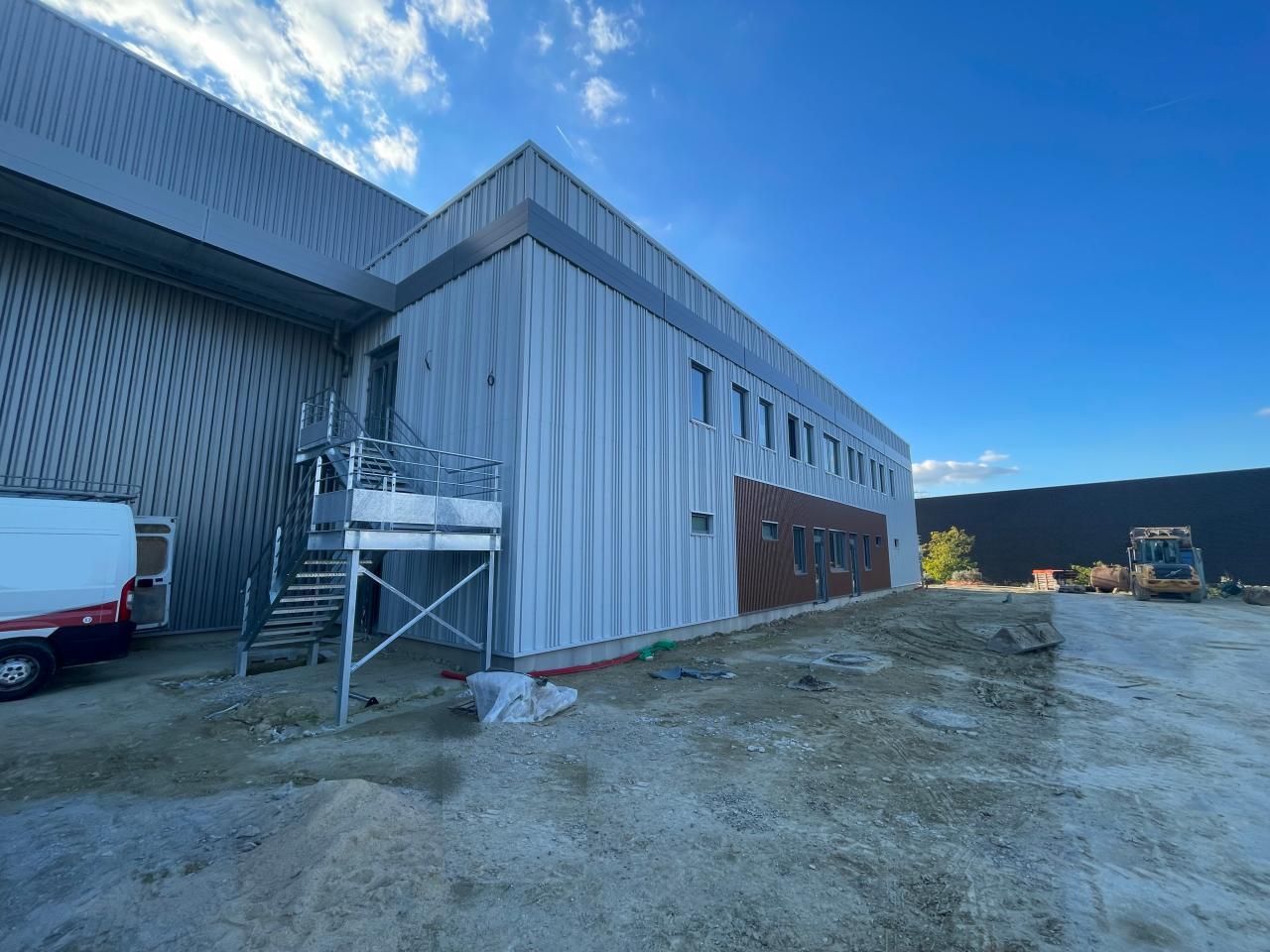 1542 m² pour ce pme-pmi en location à Frépillon