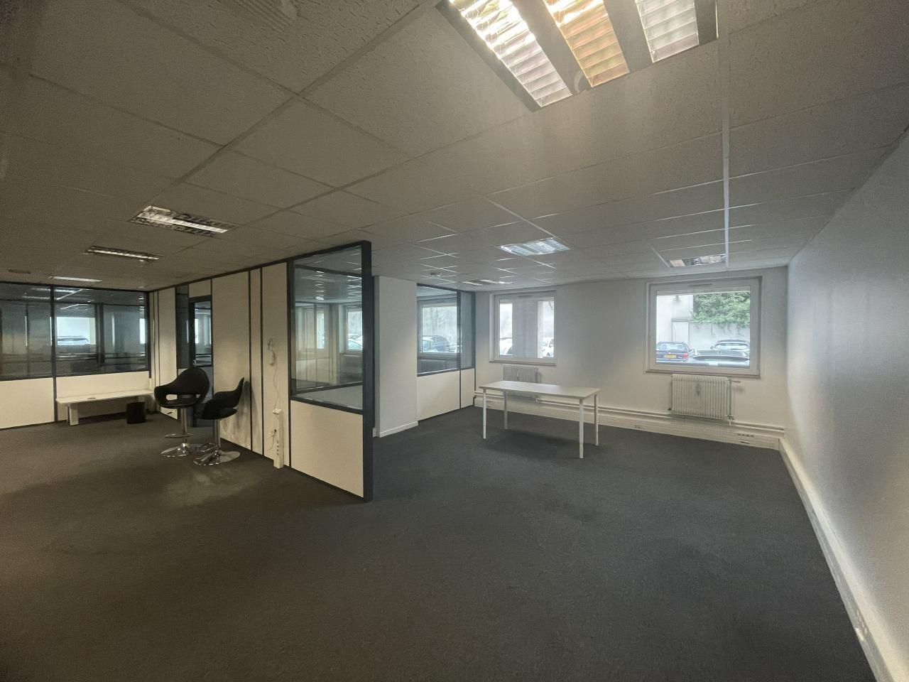 994 m² pour ce bureaux en location à Montreuil