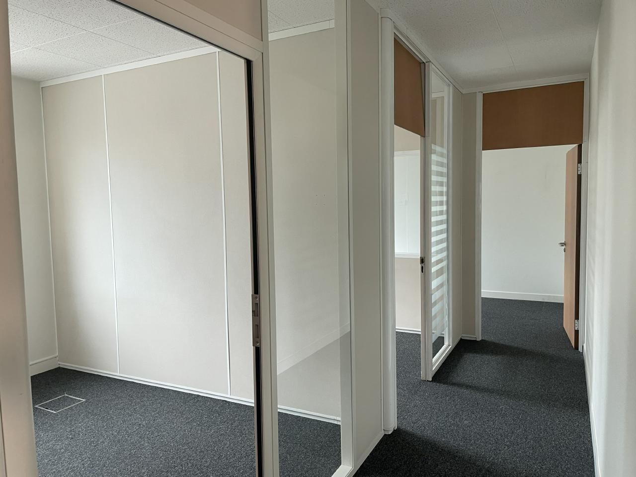 1746 m² pour ce bureaux en location à Saint-denis