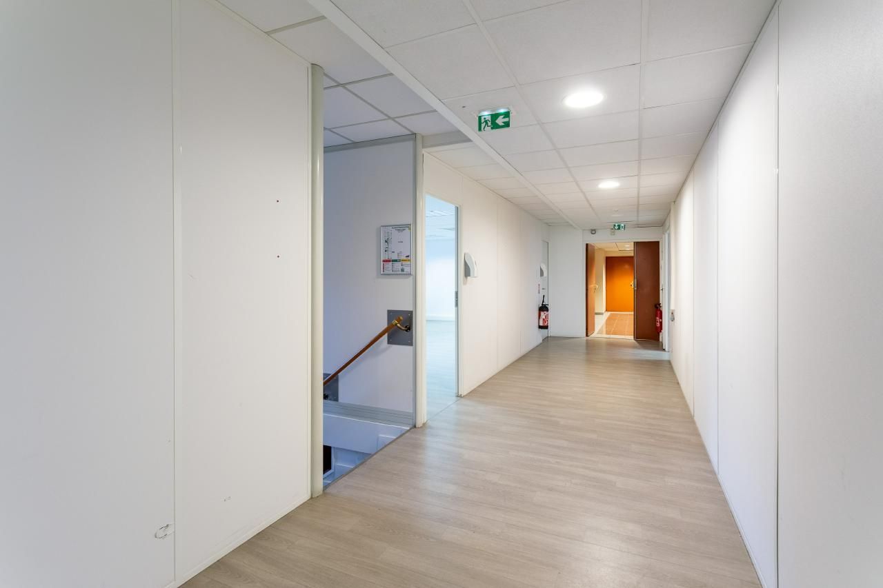 787 m² pour ce bureaux en location à Pantin