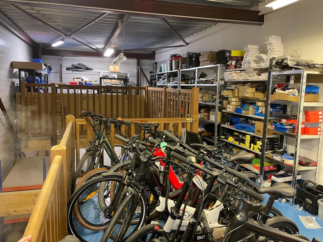 732 m² pour ce activité en vente à Croissy