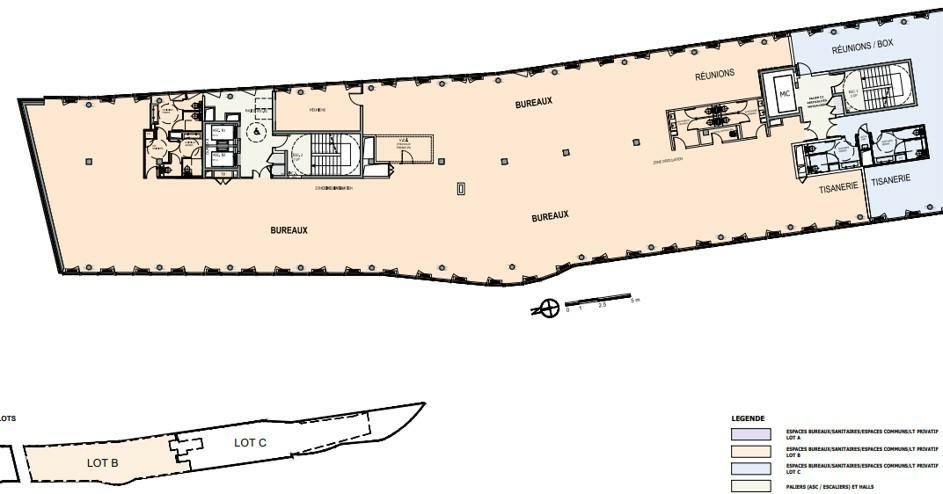 9061 m² pour ce bureaux en location à Paris