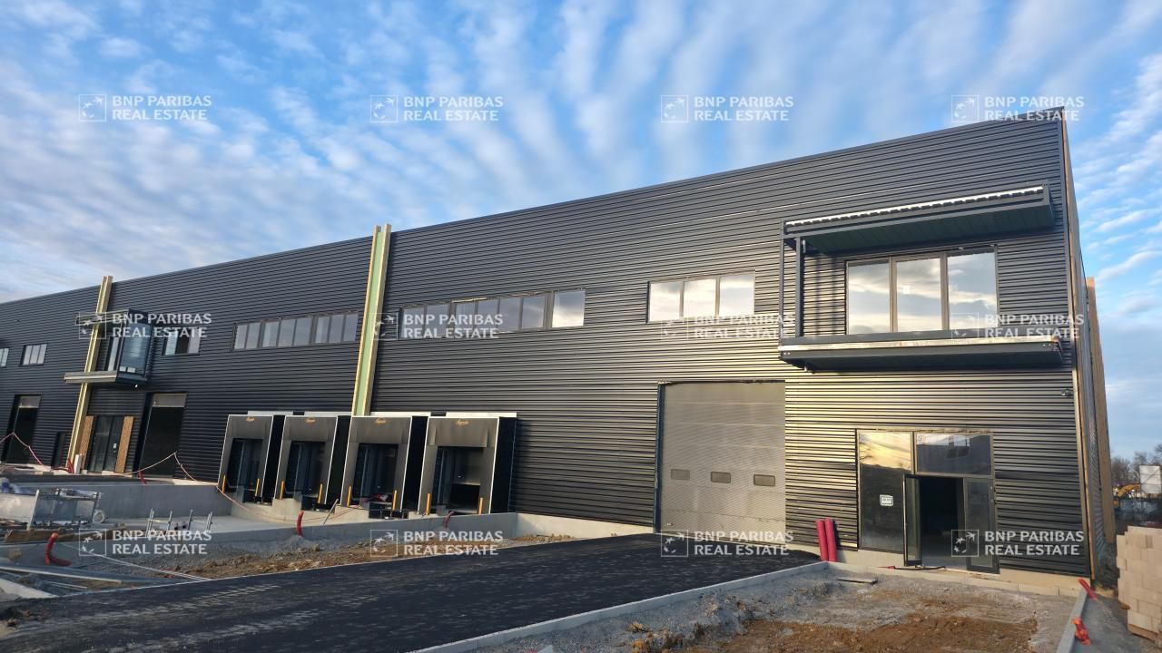 Location PME-PMI 4823.62 m² divisibles 94510 La queue-en-brie