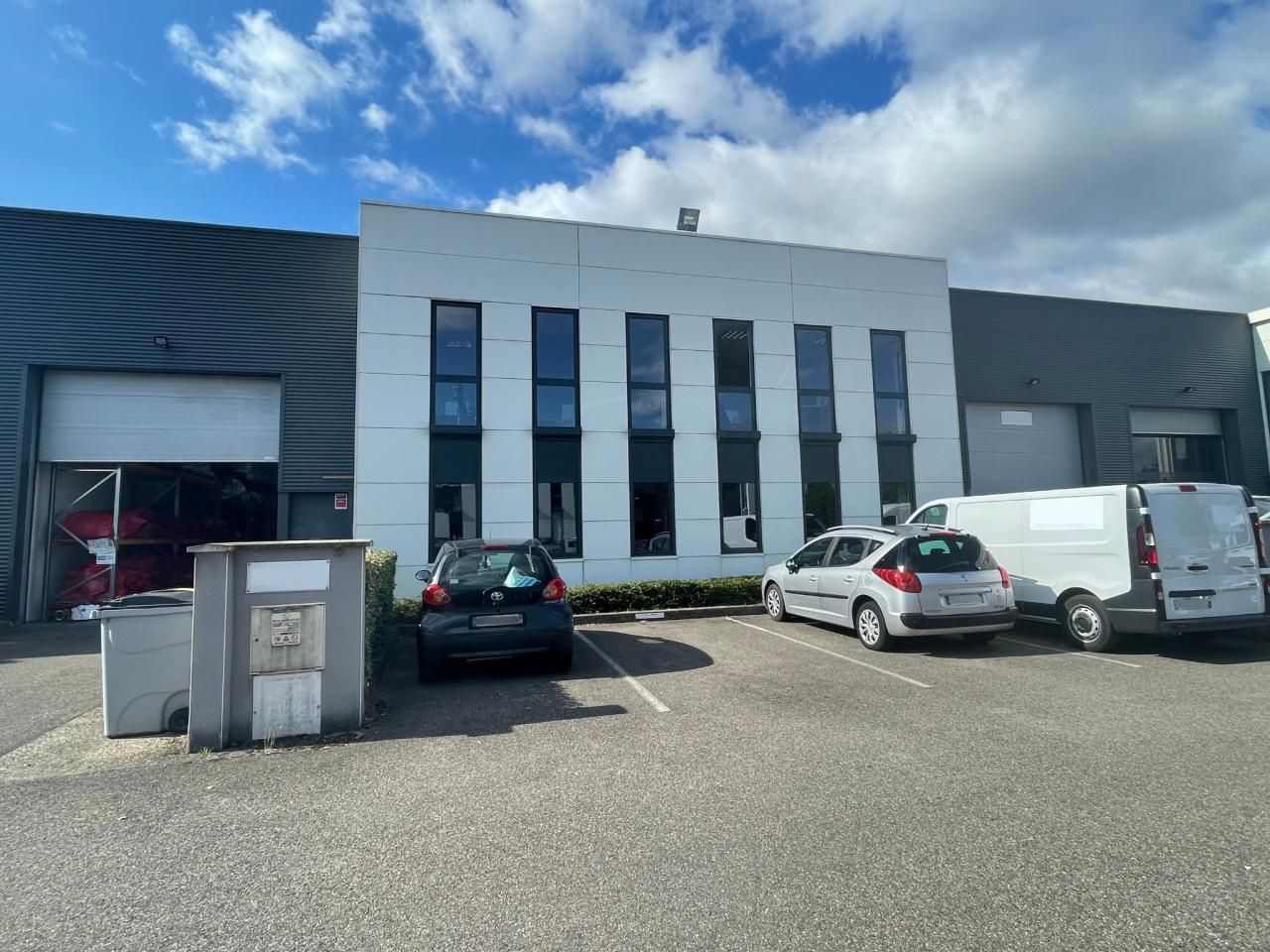 Vente Activité 731 m² non divisibles 69200 Vénissieux
