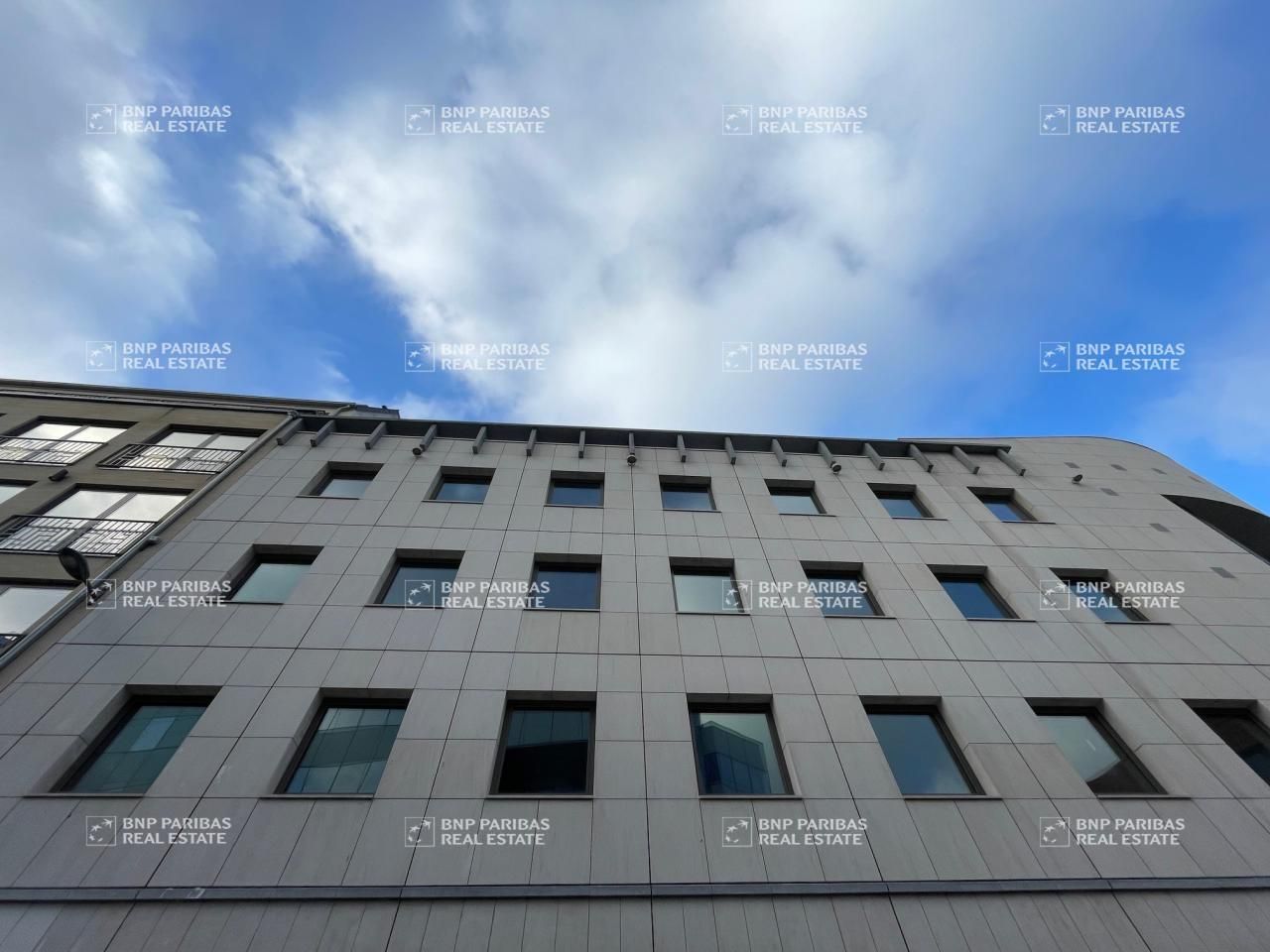 3068.8 m² pour ce bureaux en location à Lille