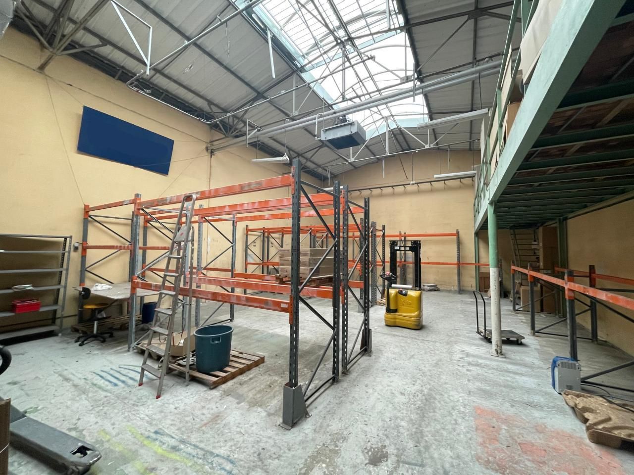 Location PME-PMI 330 m² non divisibles 92000 Nanterre