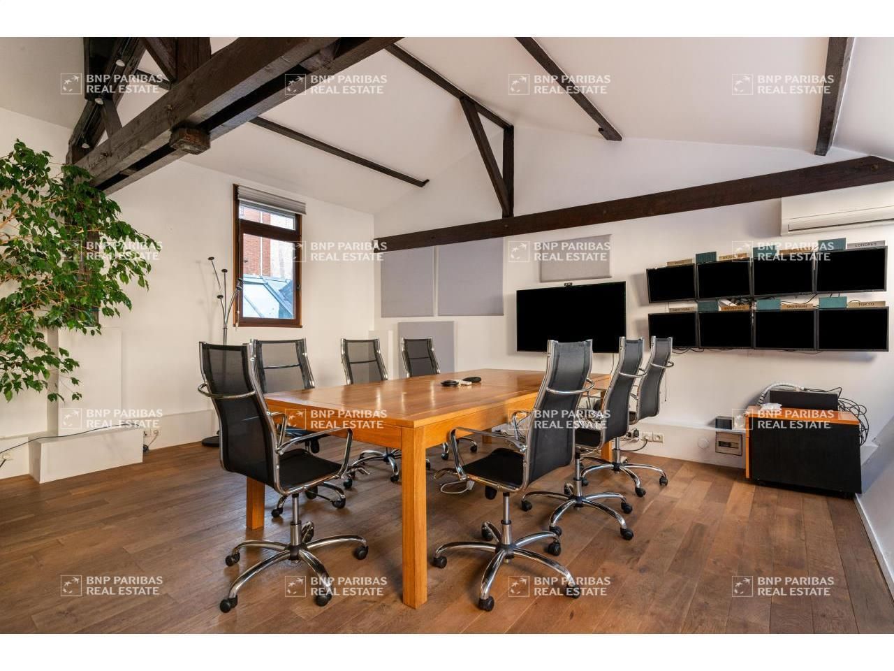 572 m² pour ce bureaux en location à Levallois perret