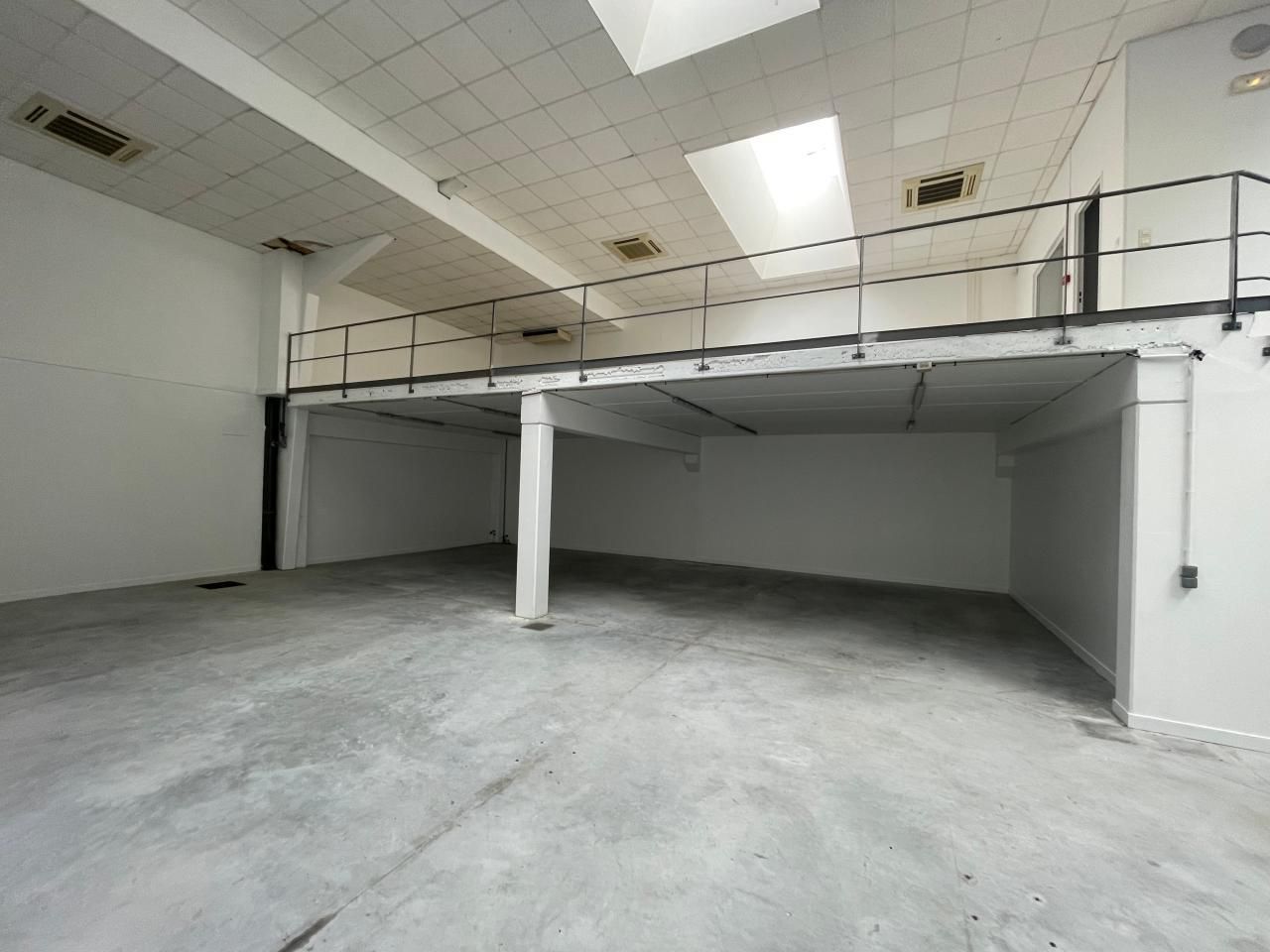 409 m² pour ce pme-pmi en location à Ennery