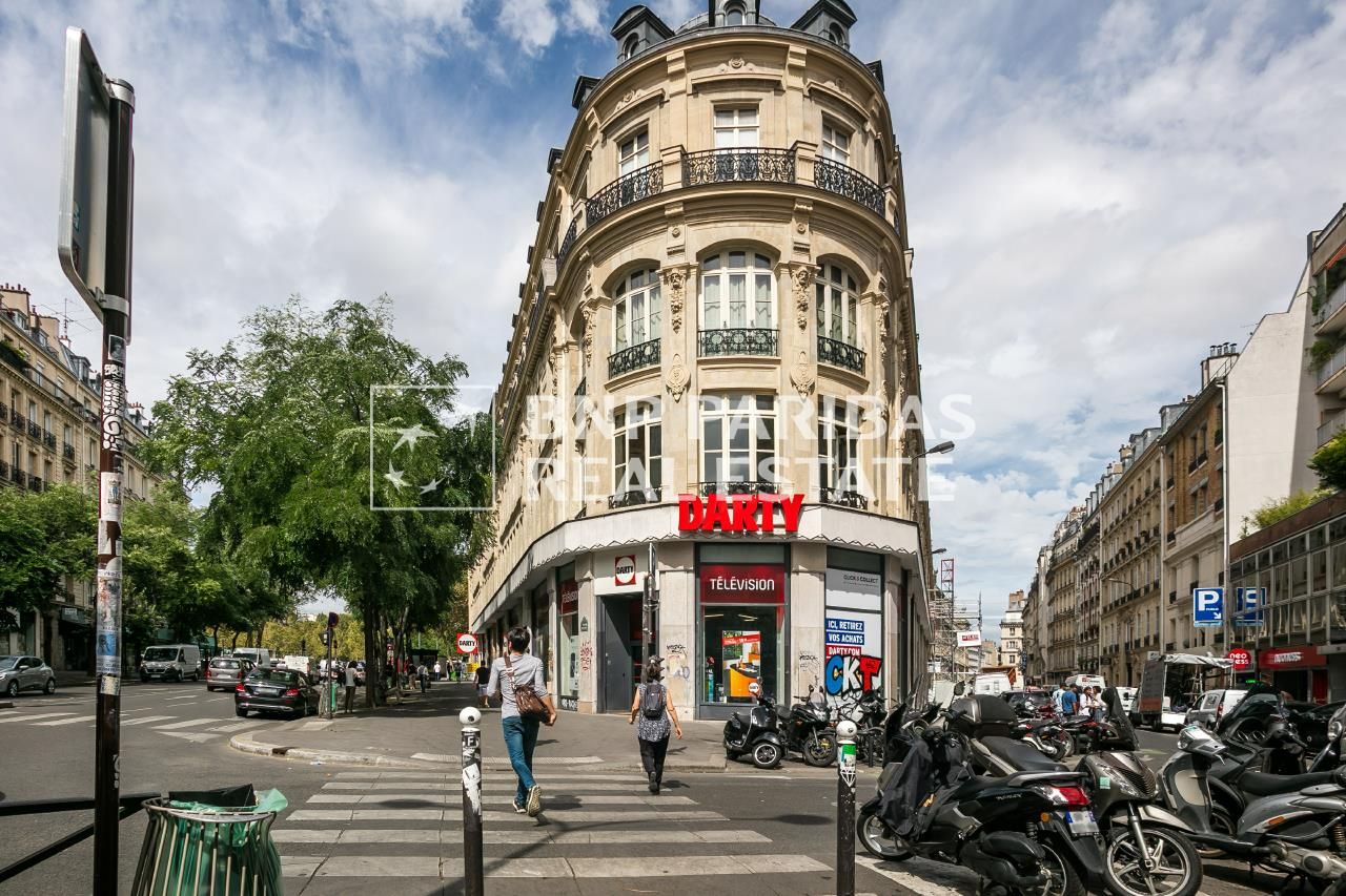 341.49 m² pour ce bureaux en location à Paris