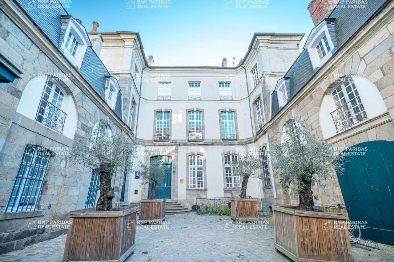 521.7 m² pour ce bureaux en location à Rennes