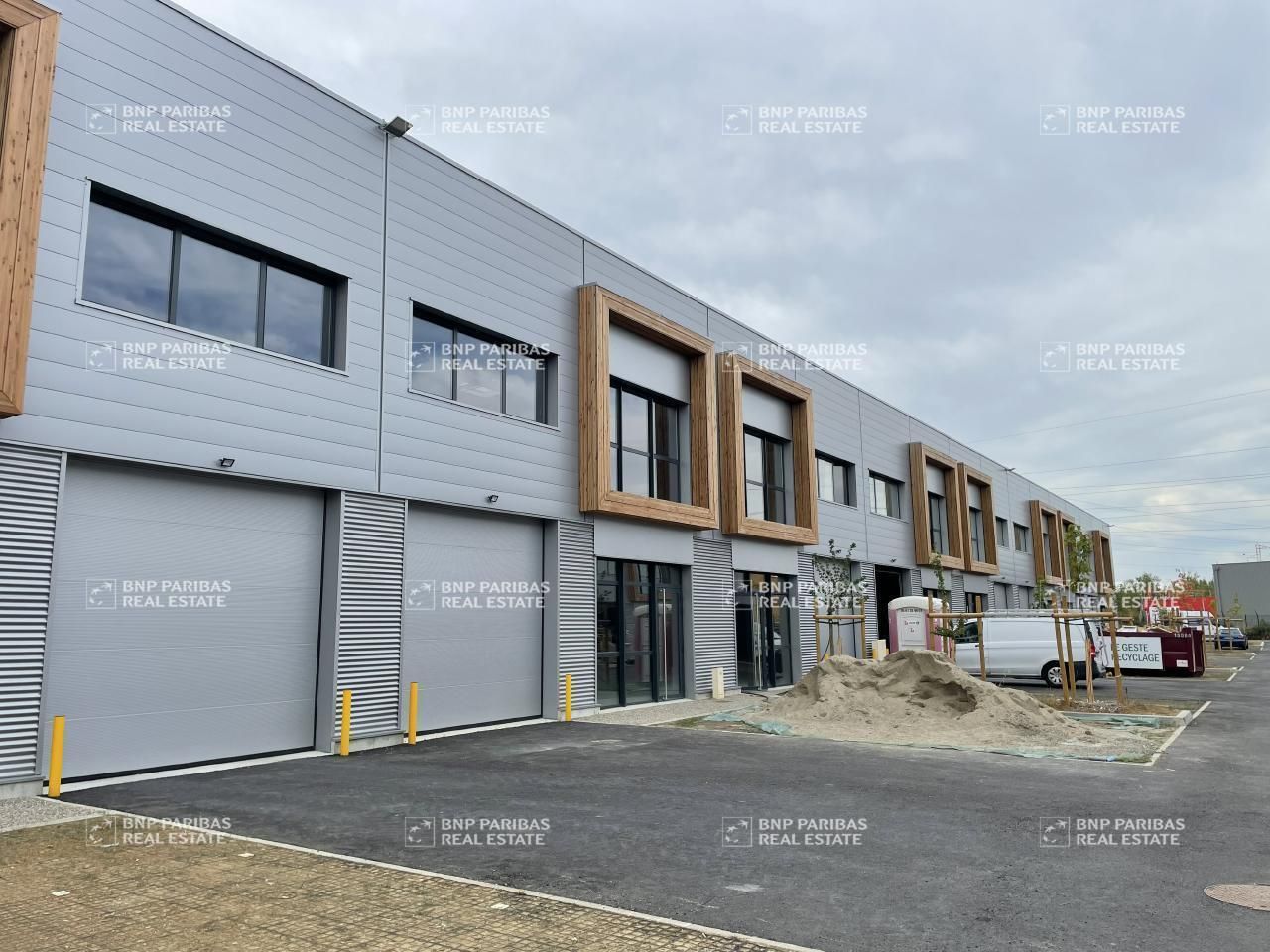 Location Activité 1184 m² non divisibles 31100 Toulouse