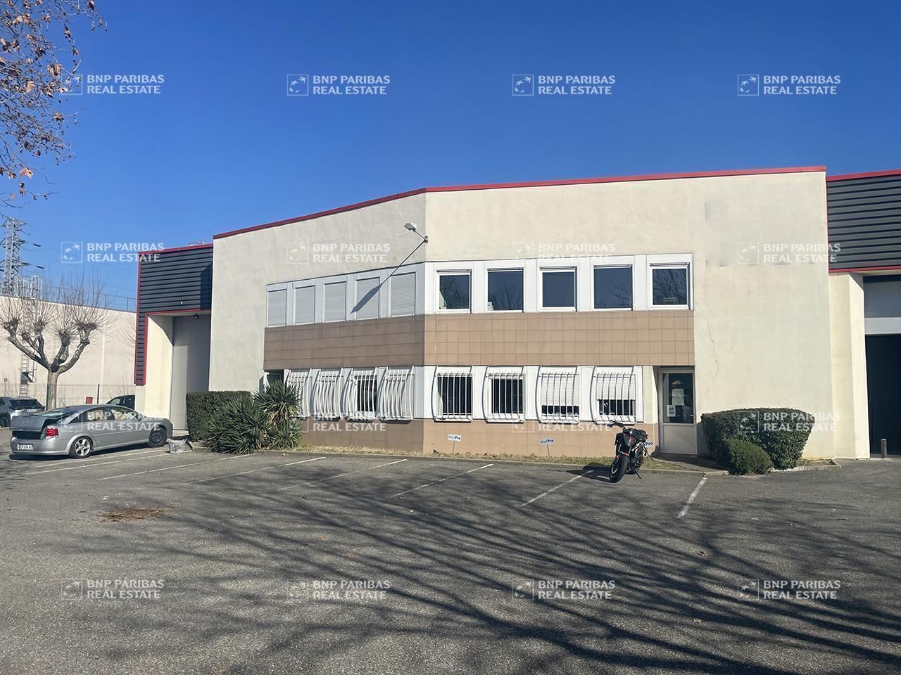 Location Activité 370 m² non divisibles 69800 Saint-priest