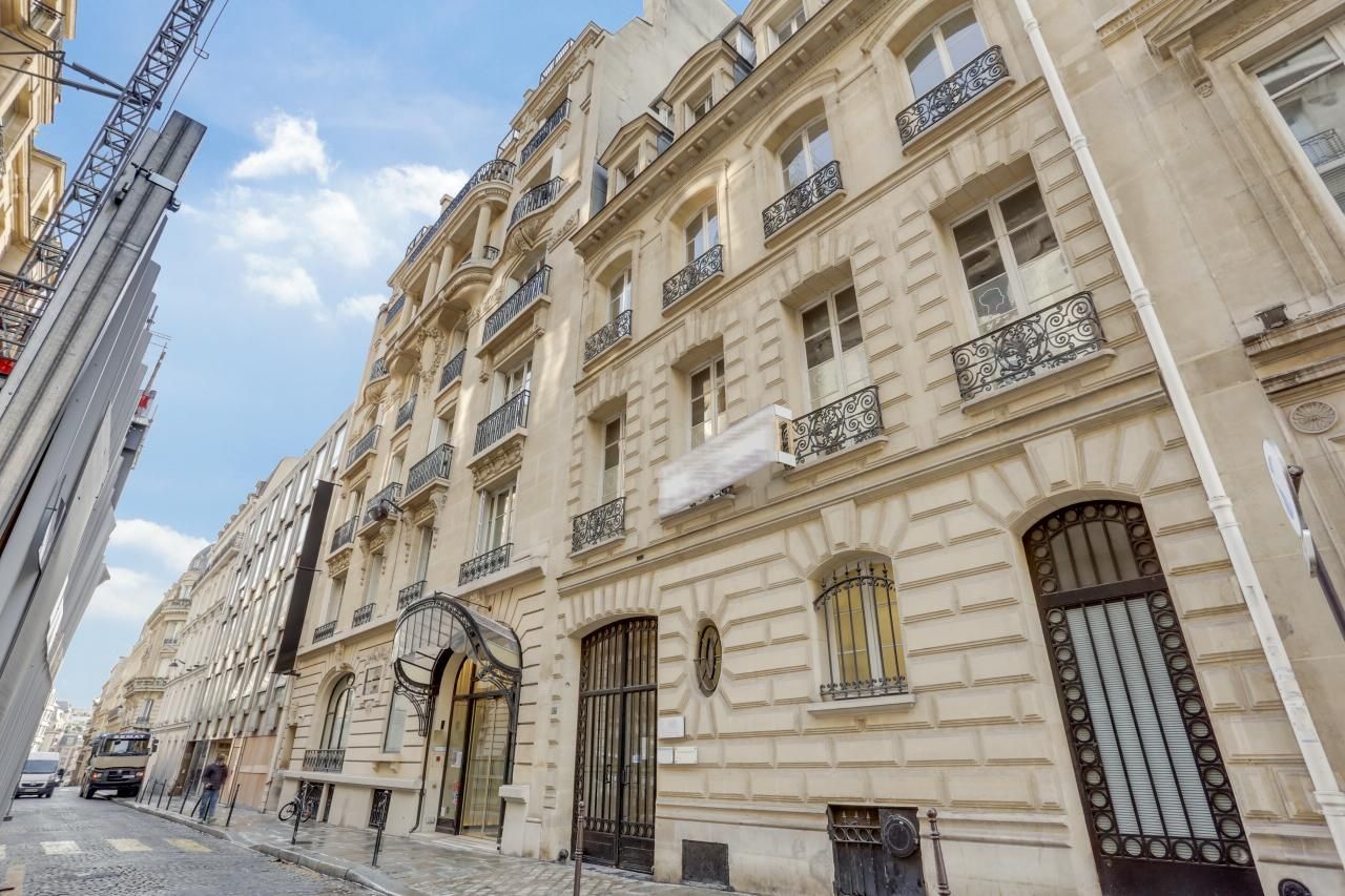 Vente Bureaux 1005.1 m² non divisibles 75008 Paris