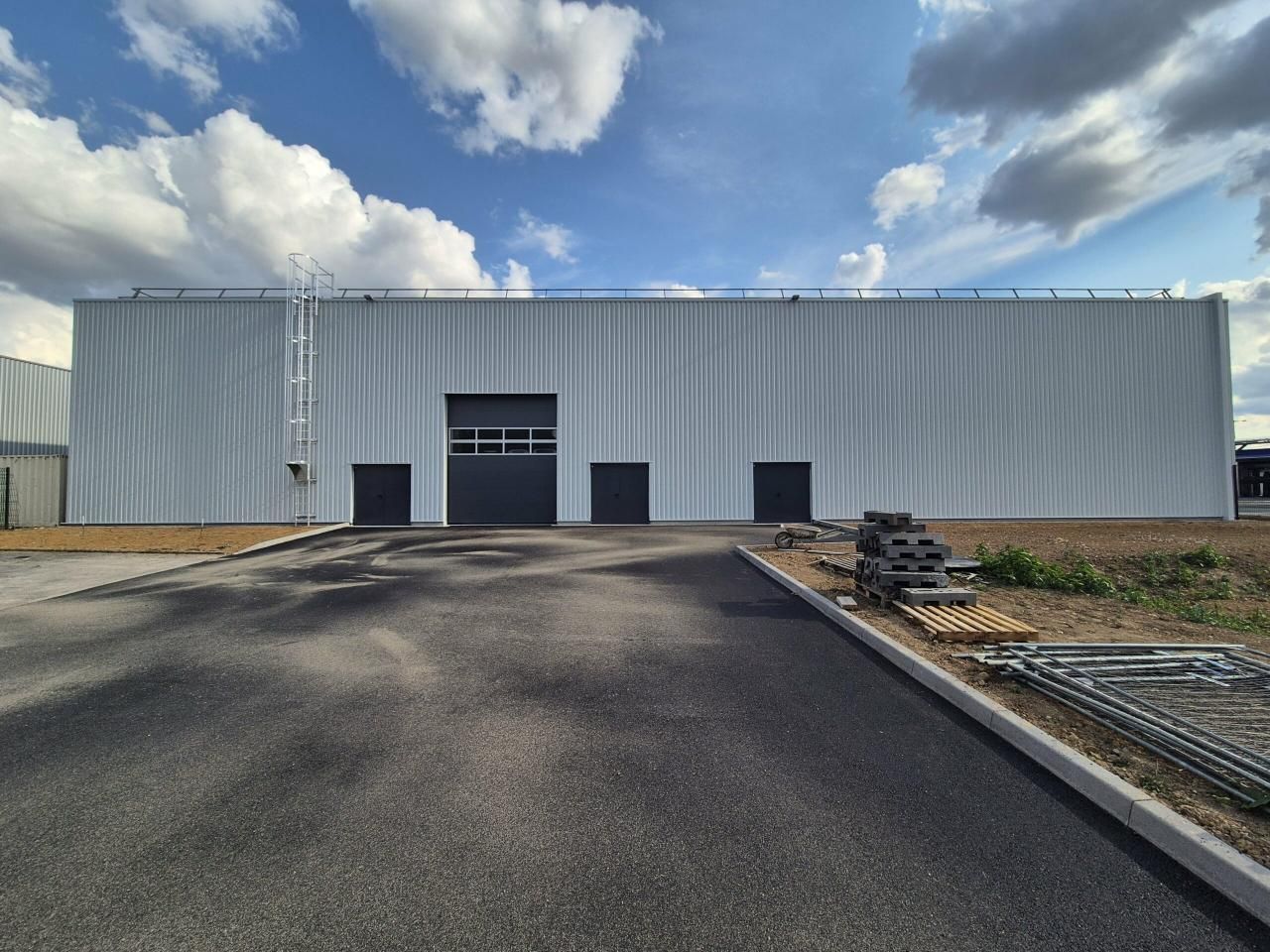 913 m² pour ce activité en location à Metz