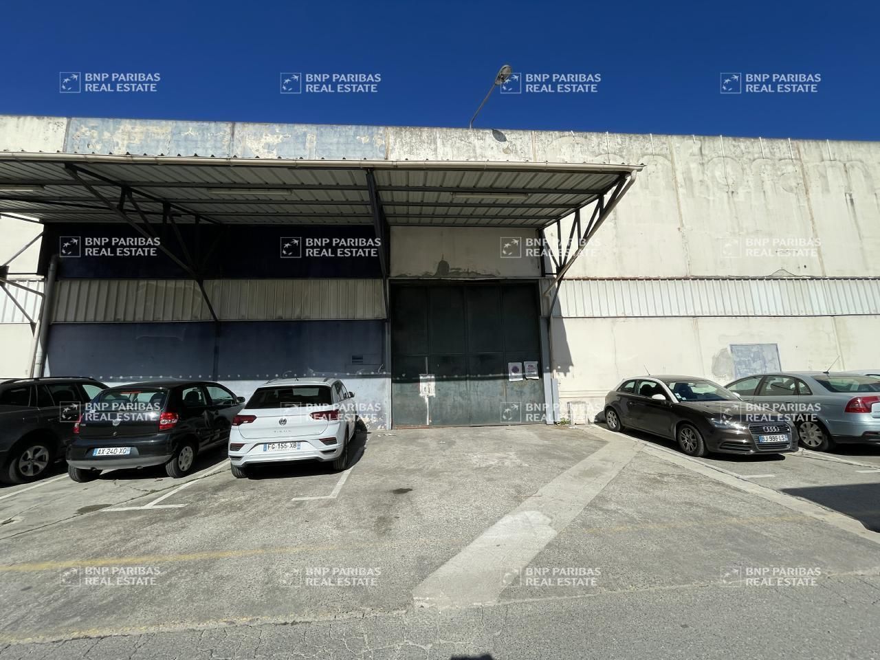 3289 m² pour ce activité en location à La trinité