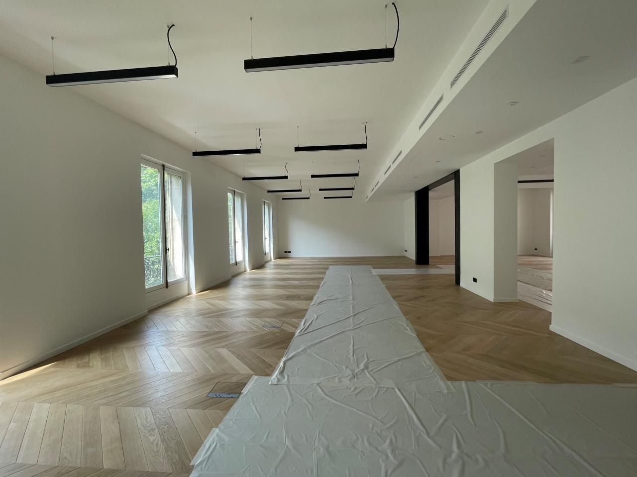 381 m² pour ce bureaux en location à Paris