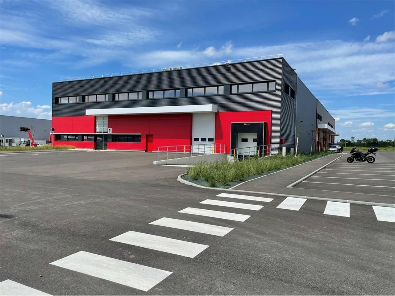 Location Activité 5744.49 m² divisibles 38540 Heyrieux