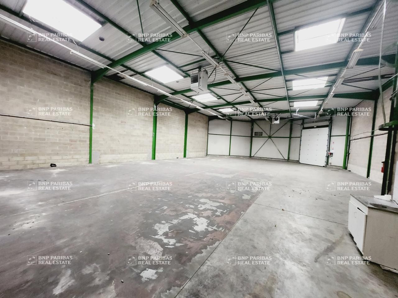 Location PME-PMI 2633 m² divisibles 77400 Saint-thibault-des-vignes