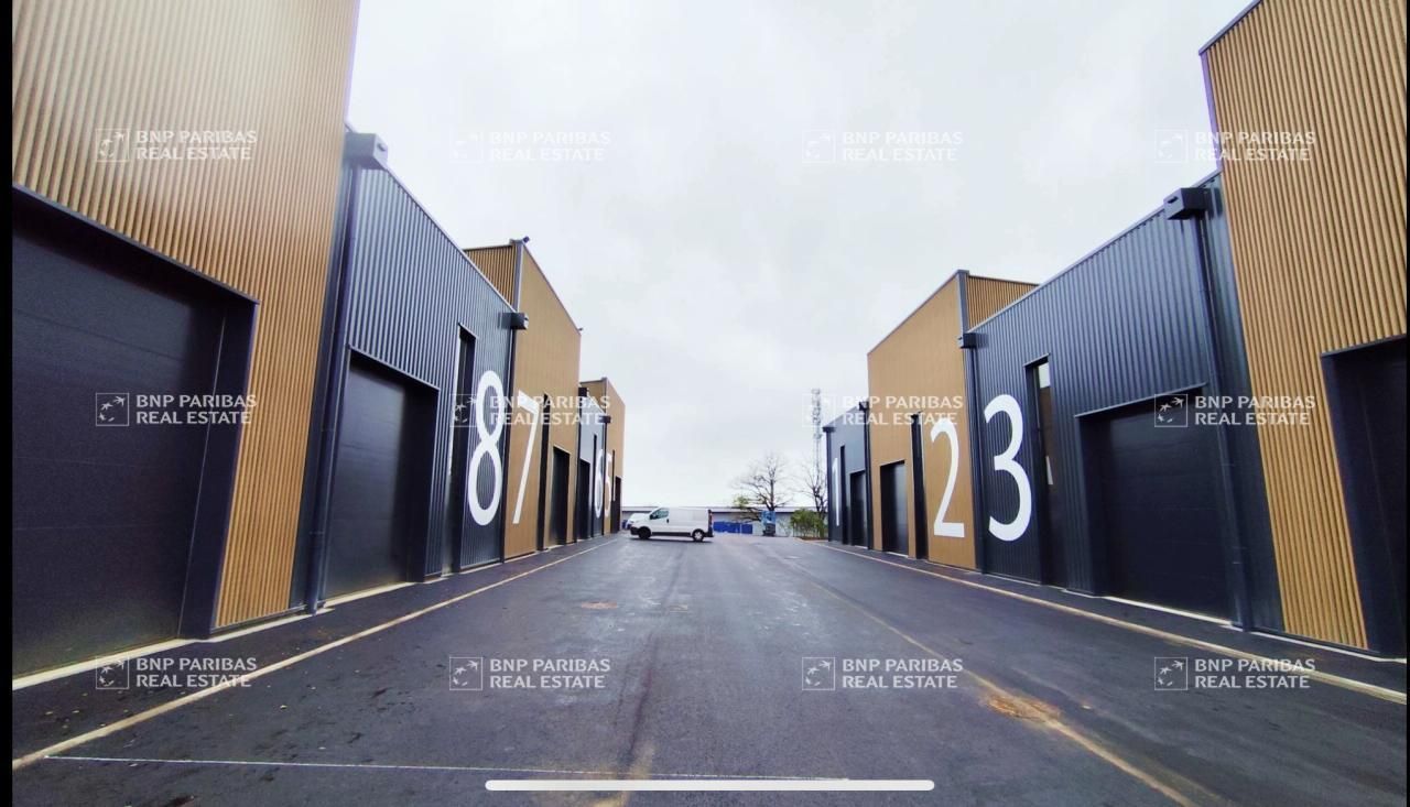 1985.63 m² pour ce activité en location à Laxou