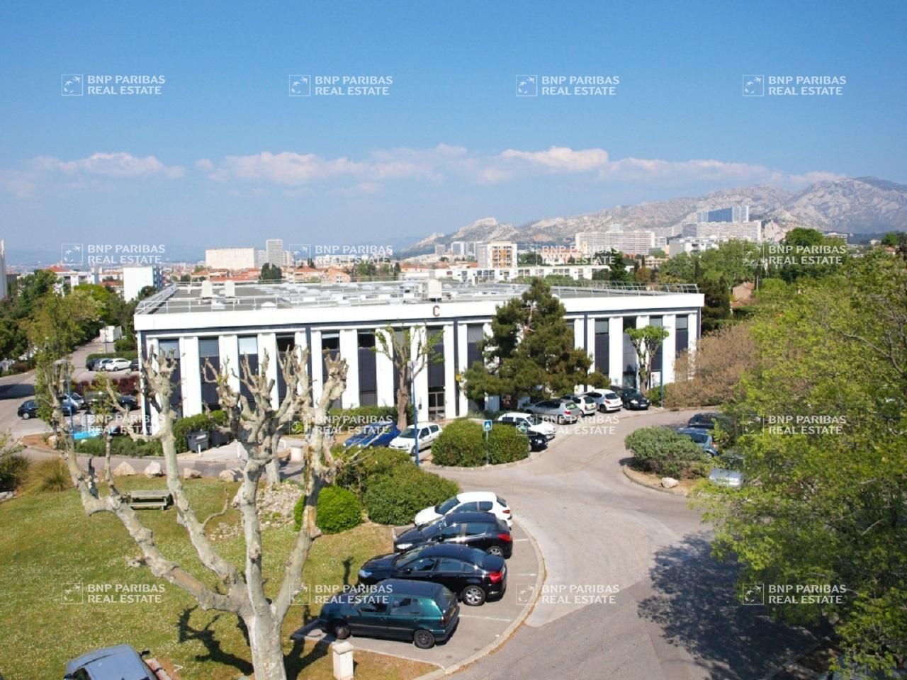 Location Bureaux 1762 m² divisibles 13009 Marseille