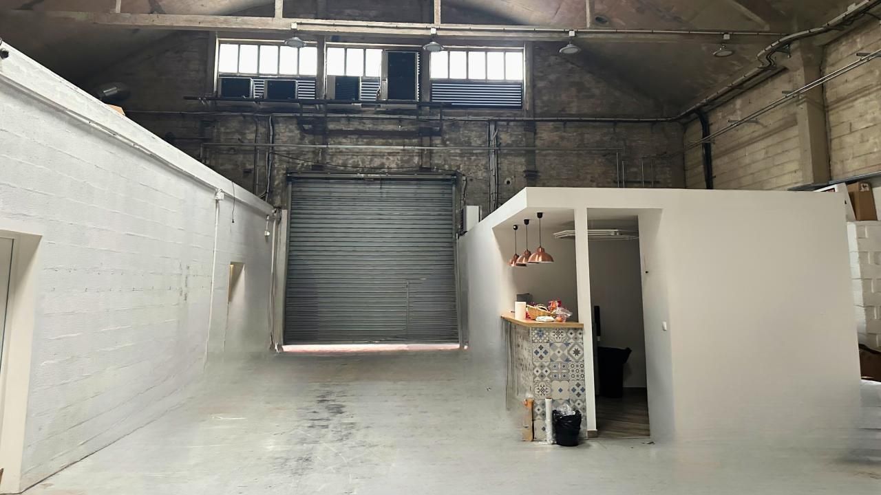 Location PME-PMI 432 m² non divisibles 93300 Aubervilliers
