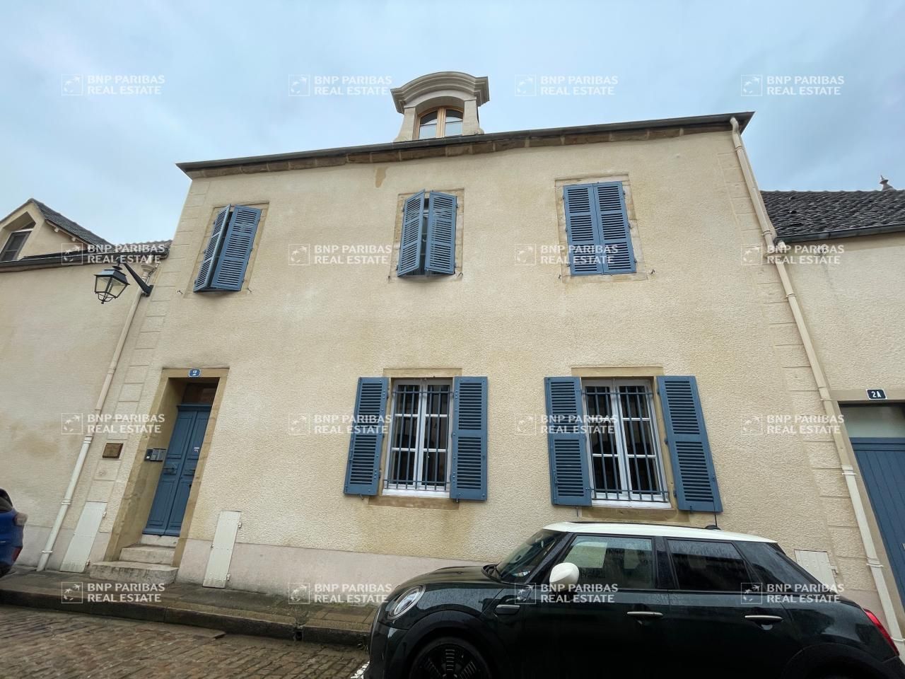 140.59 m² pour ce bureaux en location à Beaune