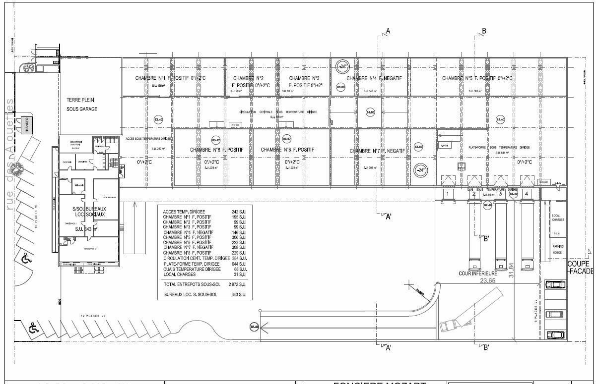 7005 m² pour cetentrepôts classe b en location à Thiais