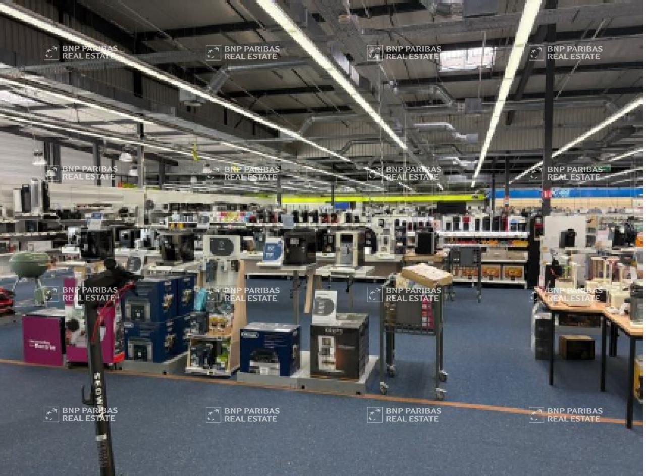 2251 m² pour ce local commercial en location à Metz