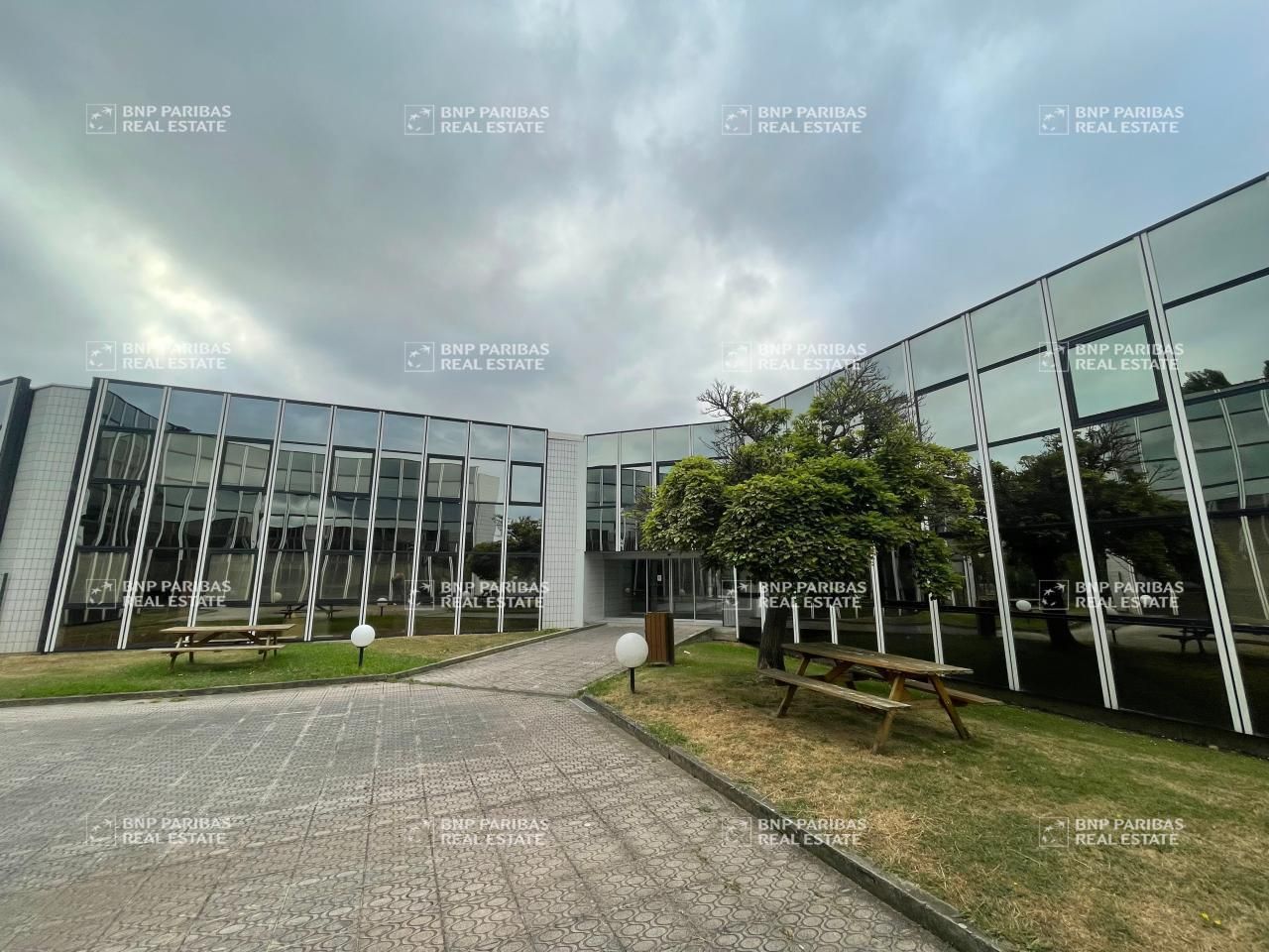 Location Bureaux 1085 m² non divisibles 31100 Toulouse