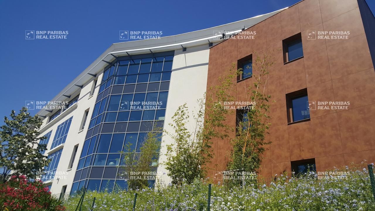 5248.88 m² pour ce bureaux en location à Marseille