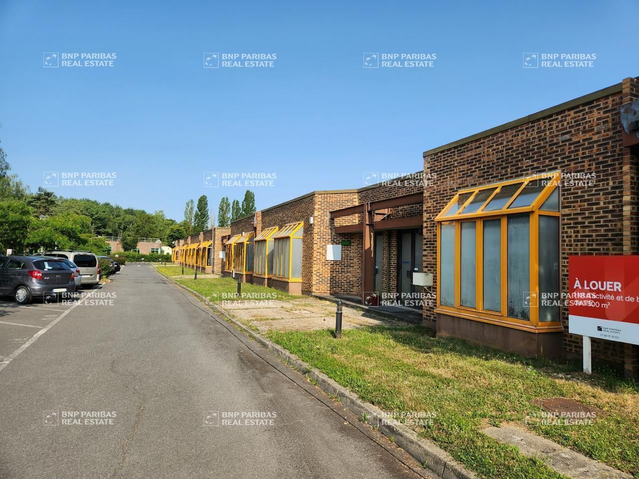 Location PME-PMI 300 m² non divisibles 77183 Croissy-beaubourg