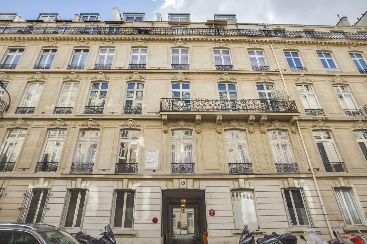 67 m² pour ce bureaux en location à Paris
