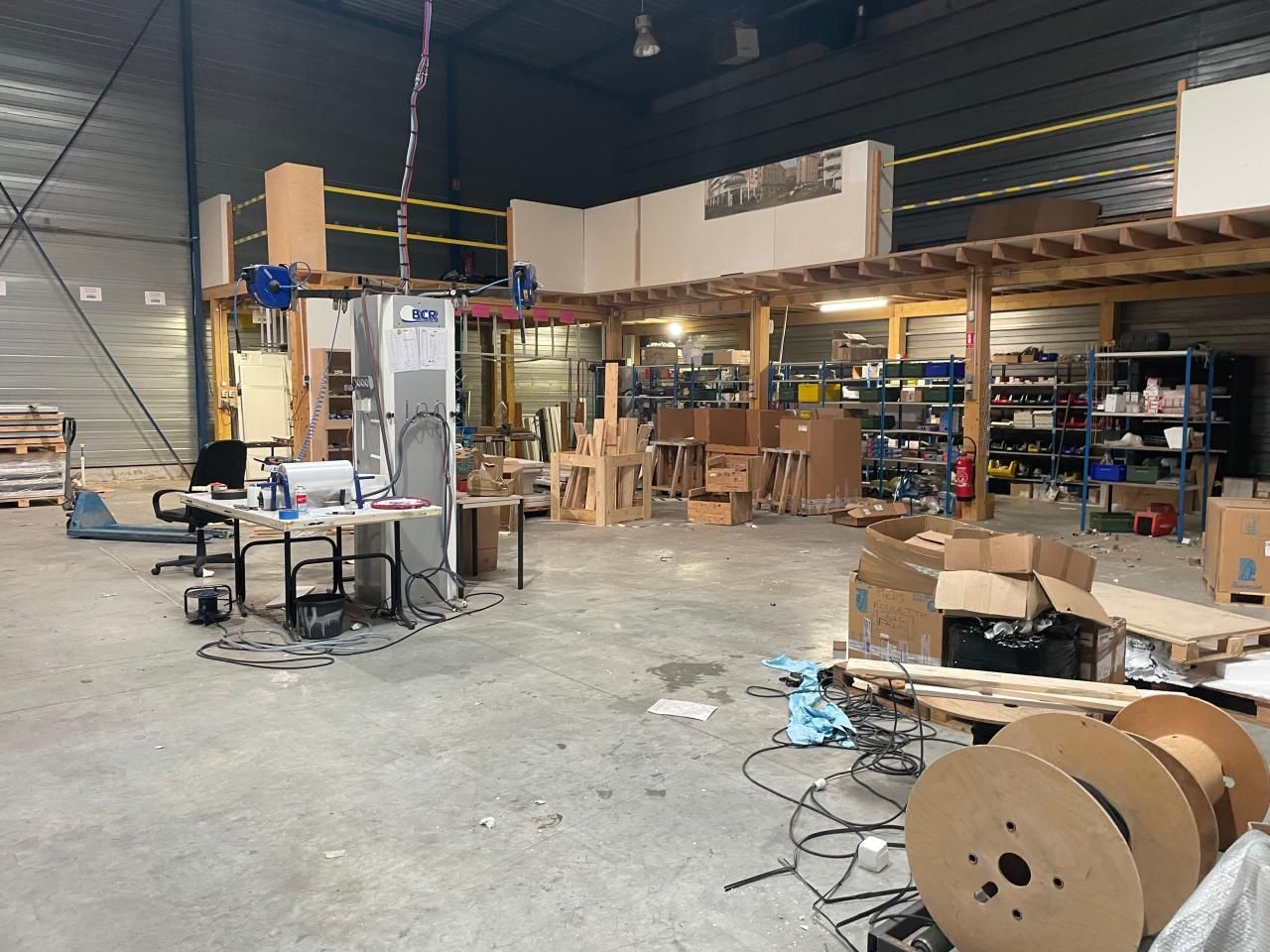 Location Activité 1100 m² non divisibles 91420 Morangis