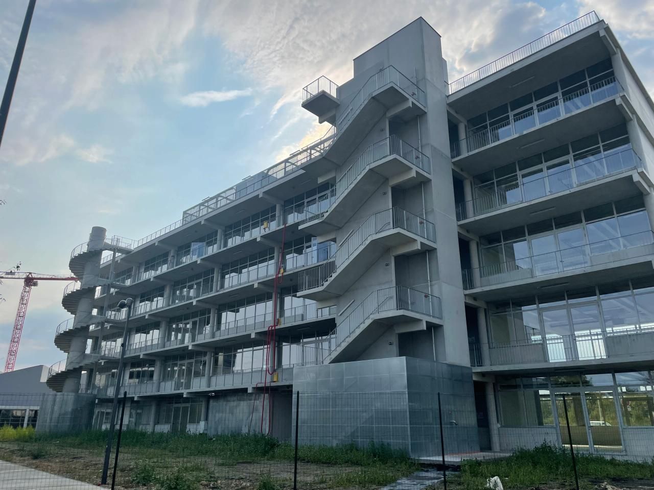 3324.92 m² pour ce bureaux en location à Villenave-d'ornon