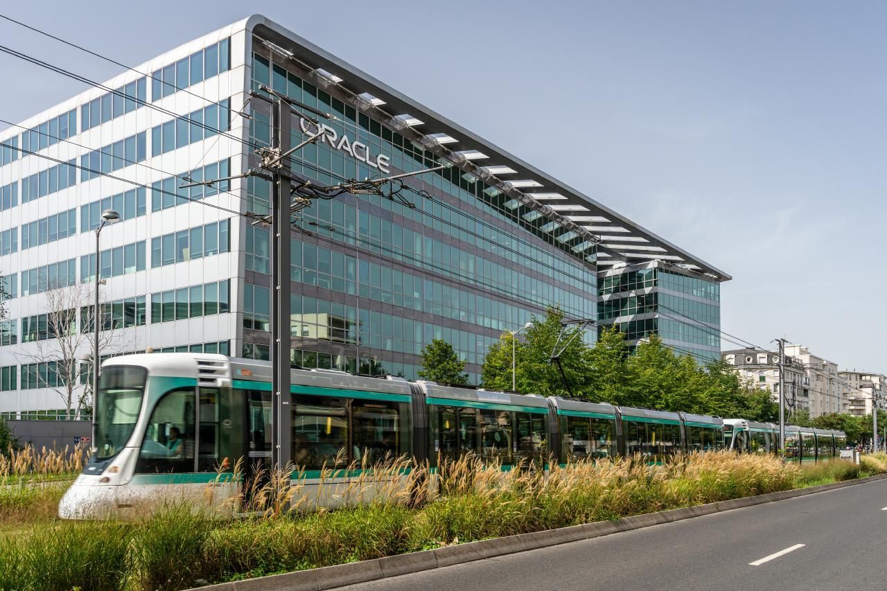 24142 m² pour ce bureaux en location à Colombes