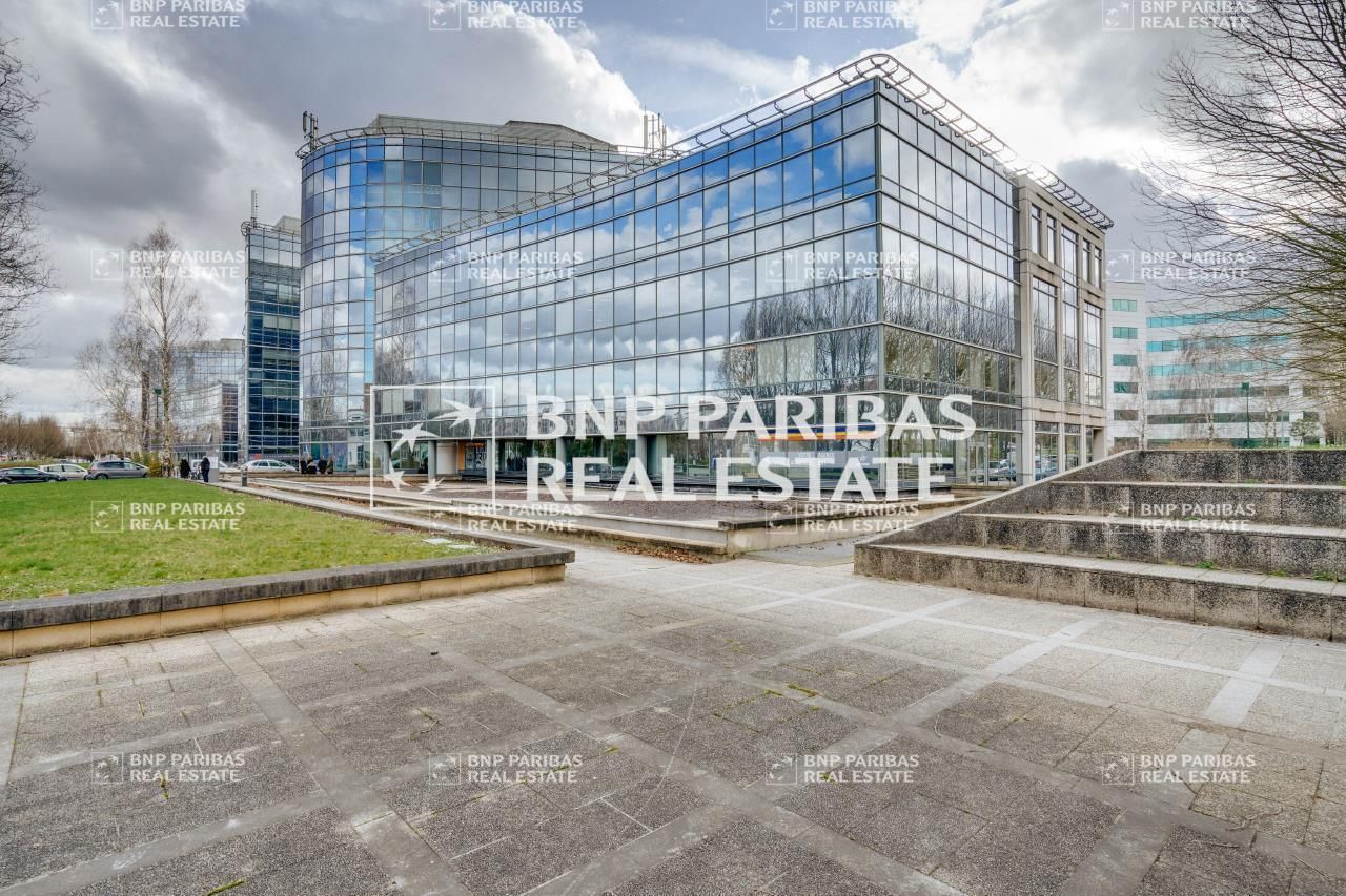 4921 m² pour ce bureaux en location à Villepinte