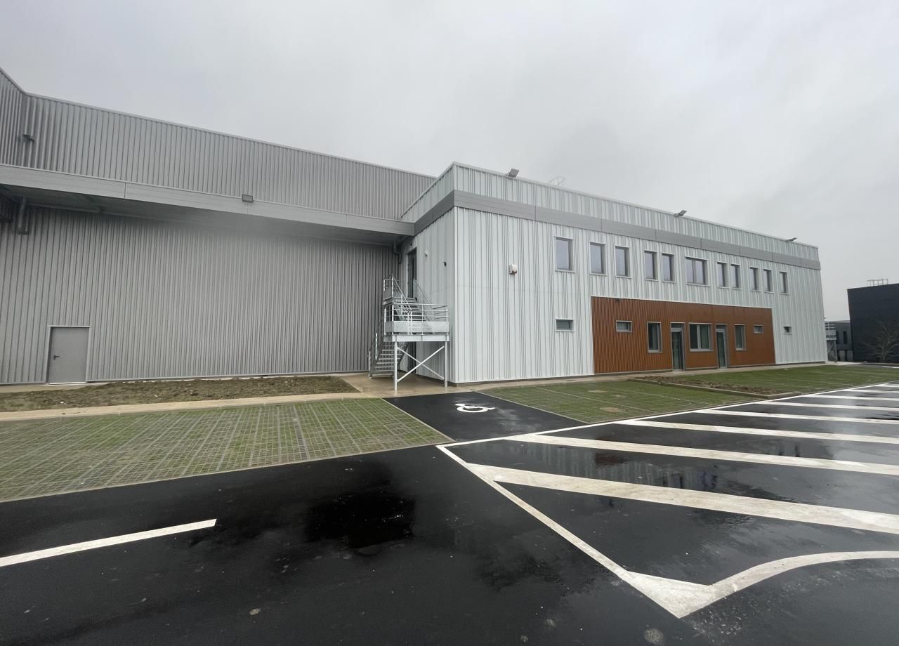 Location PME-PMI 1542 m² divisibles 95740 Frépillon