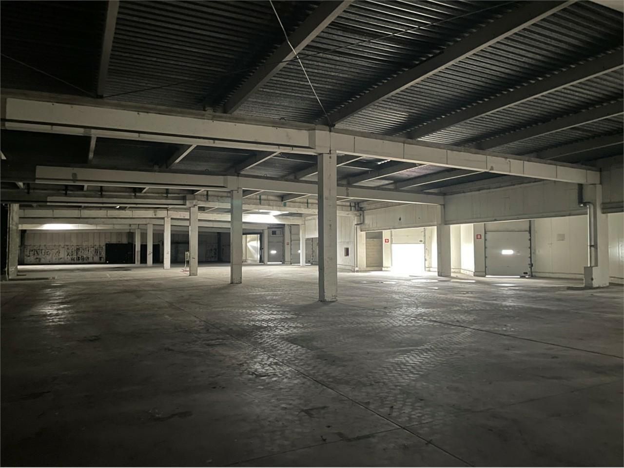 5190 m² pour ce activité en location à Chasse-sur-rhône